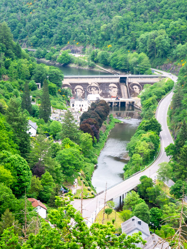 Uitzicht kasteel Vianden, Luxemburg Uitzicht kasteel Vianden, Luxemburg