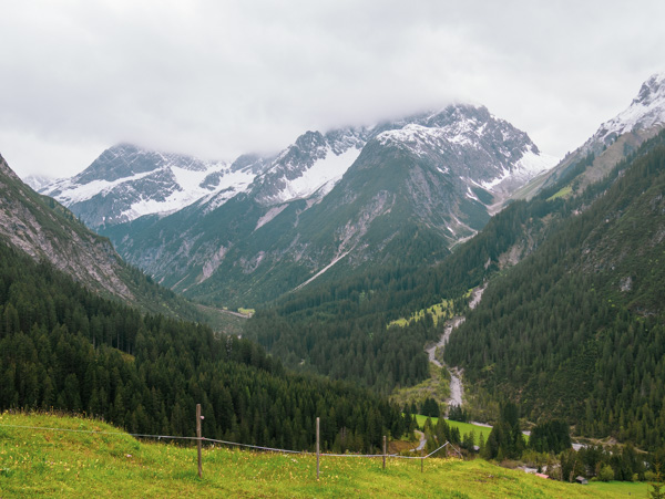 Hahntennjoch Passstraße, Tirol, Oostenrijk Hahntennjoch Passstraße, Tirol, Oostenrijk