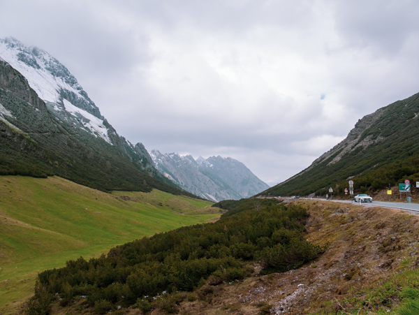 Hahntennjoch Passstraße, Tirol, Oostenrijk Hahntennjoch Passstraße, Tirol, Oostenrijk