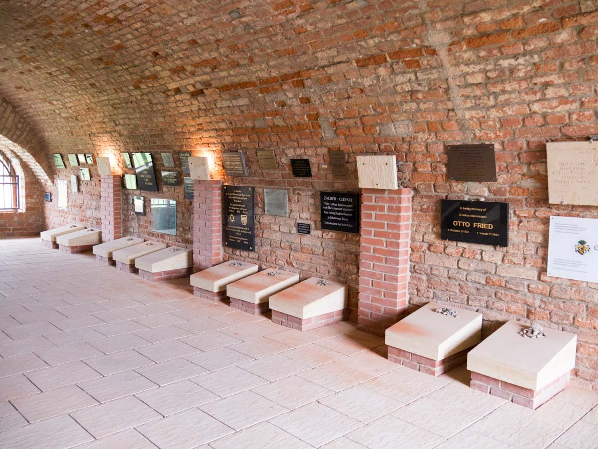 220730 theresienstadt columbarium begraafplaats 0005 220730 theresienstadt columbarium begraafplaats 0005