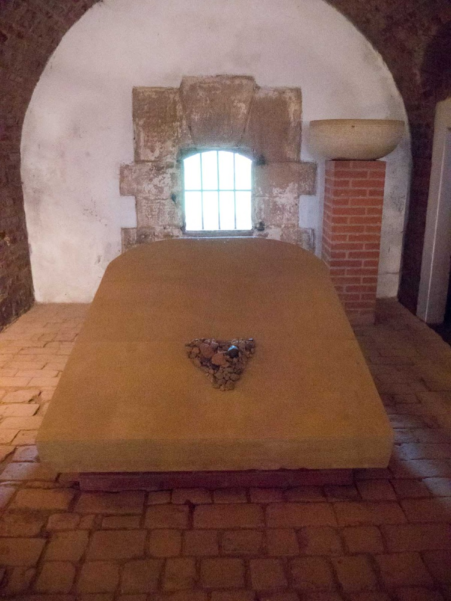 220730 theresienstadt columbarium begraafplaats 0013 220730 theresienstadt columbarium begraafplaats 0013